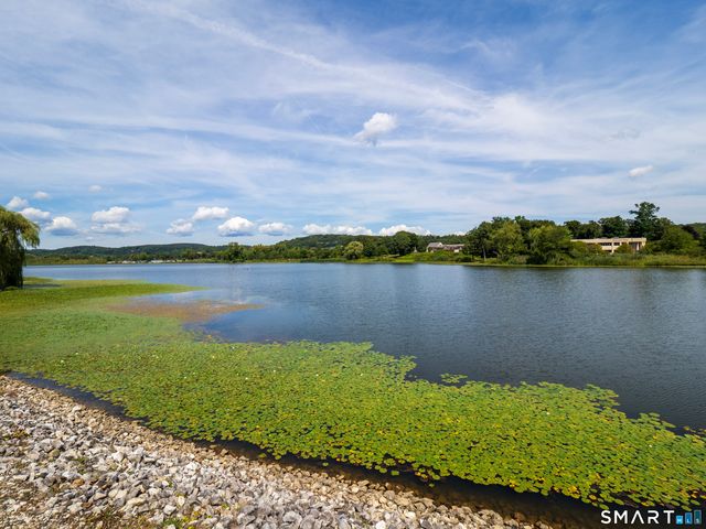 11 Boulevard Drive 10-45, Danbury, CT 06810