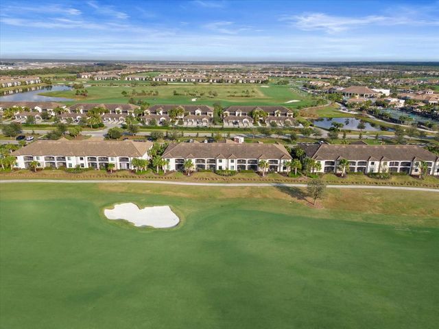 5527 PALMER CIRCLE 205, Bradenton, FL 34211