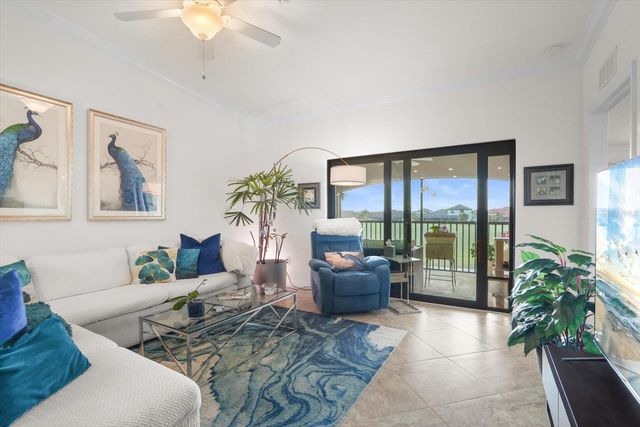 5527 PALMER CIRCLE 205, Bradenton, FL 34211