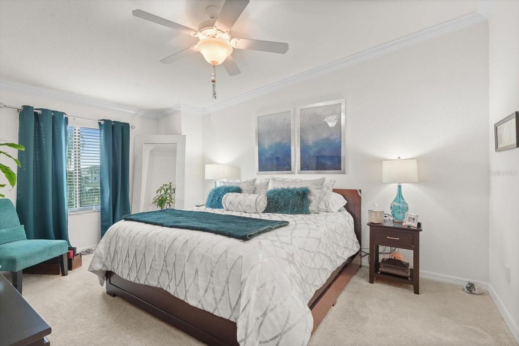 Image 18 of property listing at 5527 PALMER CIRCLE 205, Bradenton, FL 34211