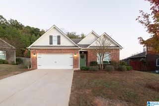 7135 OAK CRESCENT LANE, Gardendale, AL 35071