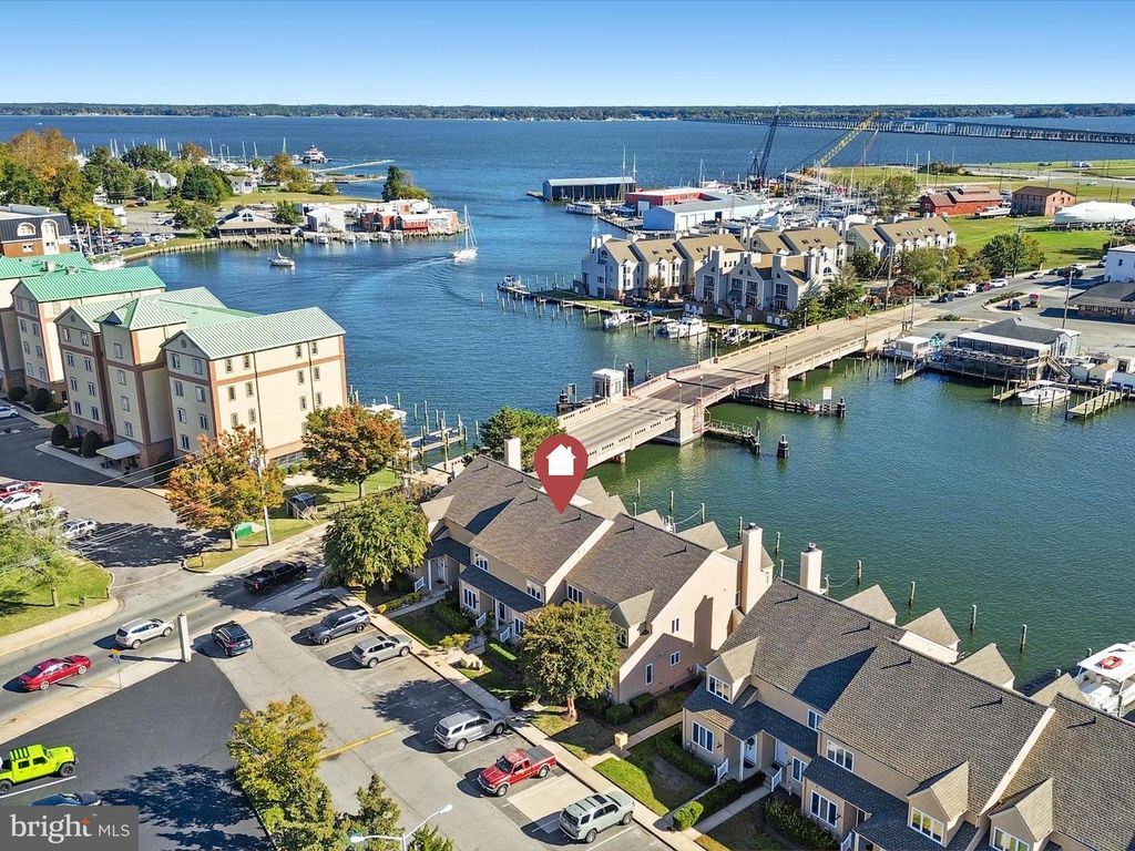 220 MARKET SQ #4C, Cambridge, MD 21613