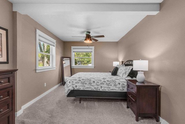 201 LAKESIDE DRIVE, Clintonville, WI 54929