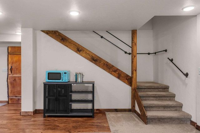 201 LAKESIDE DRIVE, Clintonville, WI 54929