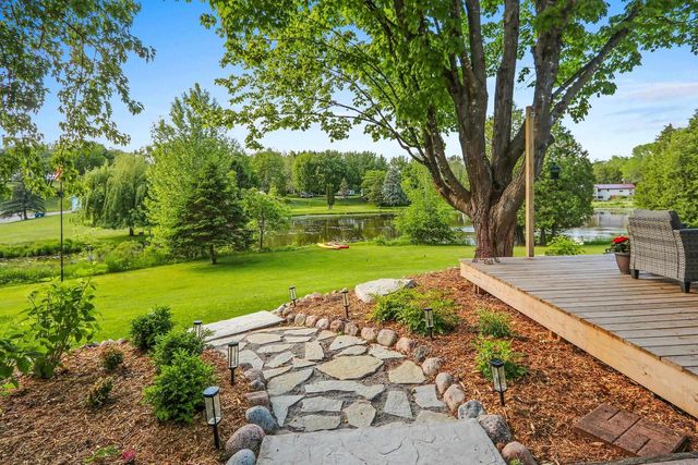 201 LAKESIDE DRIVE, Clintonville, WI 54929