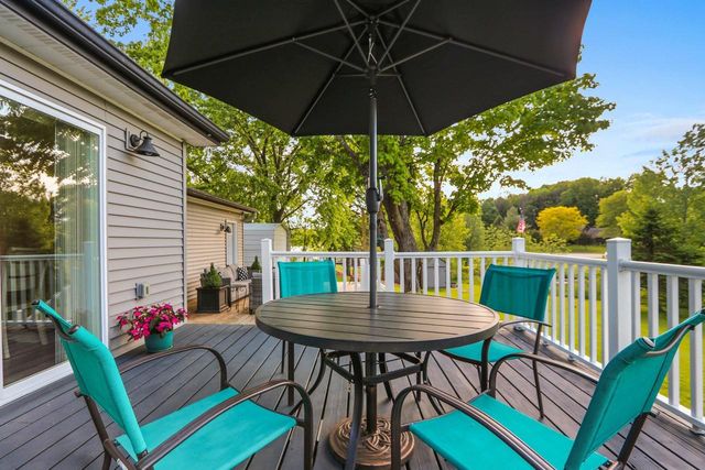 201 LAKESIDE DRIVE, Clintonville, WI 54929