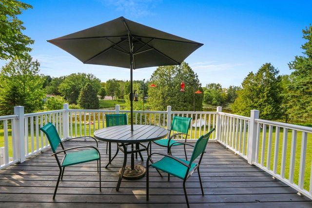 201 LAKESIDE DRIVE, Clintonville, WI 54929
