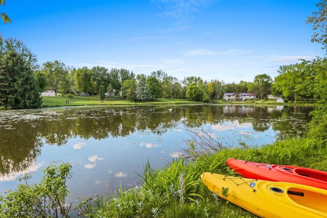 201 LAKESIDE DRIVE, Clintonville, WI 54929