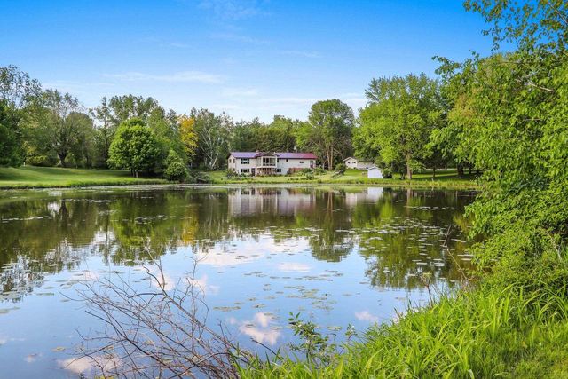 201 LAKESIDE DRIVE, Clintonville, WI 54929