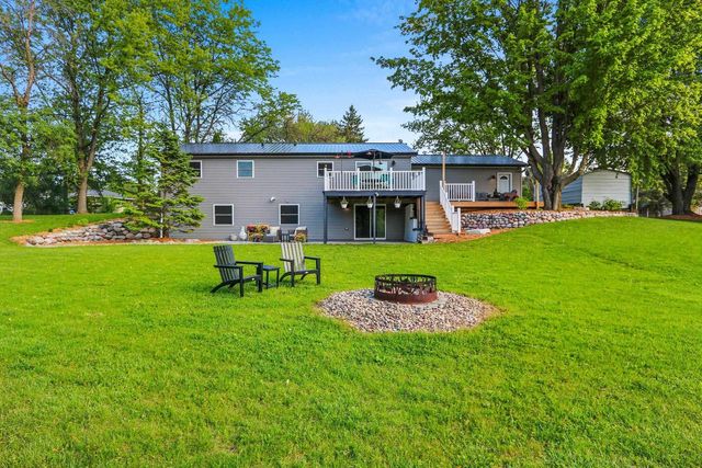 201 LAKESIDE DRIVE, Clintonville, WI 54929