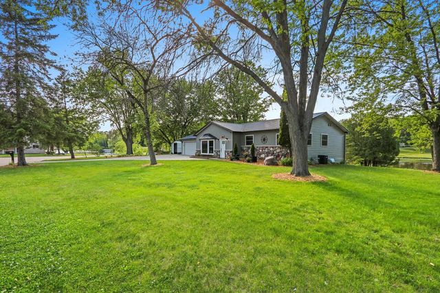 201 LAKESIDE DRIVE, Clintonville, WI 54929