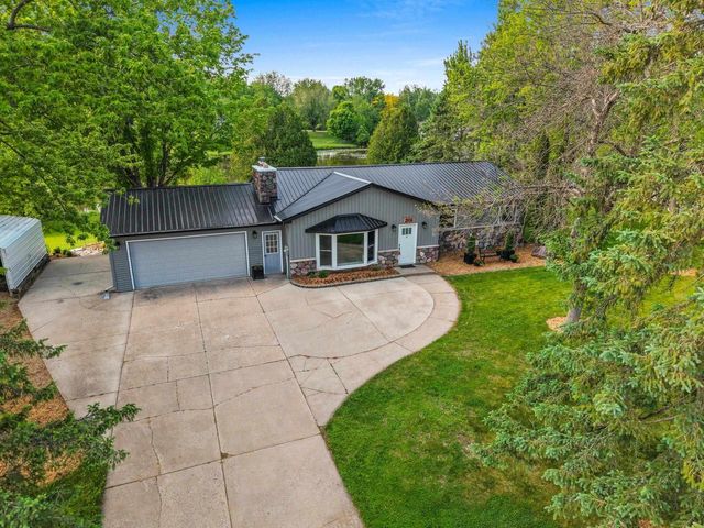 201 LAKESIDE DRIVE, Clintonville, WI 54929