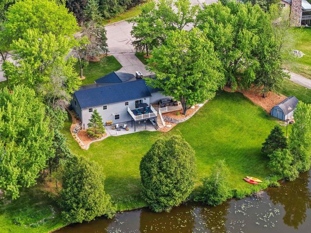 201 LAKESIDE DRIVE, Clintonville, WI 54929