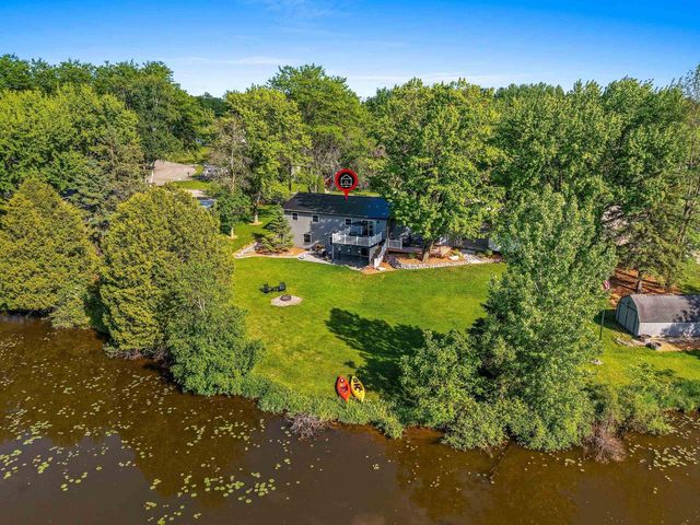 201 LAKESIDE DRIVE, Clintonville, WI 54929