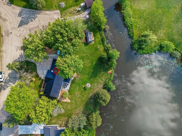 201 LAKESIDE DRIVE, Clintonville, WI 54929