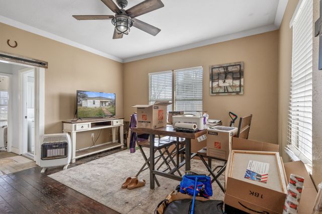 503 N Pearl Street, Trenton, TX 75490