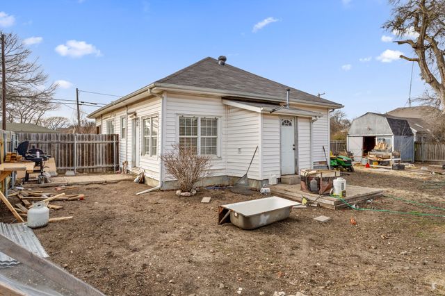 503 N Pearl Street, Trenton, TX 75490