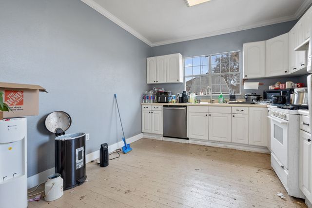 503 N Pearl Street, Trenton, TX 75490