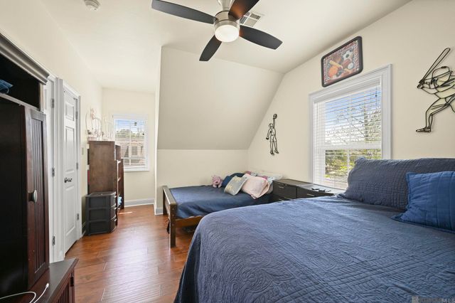 13573 Bluff Point Dr, Geismar, LA 70734