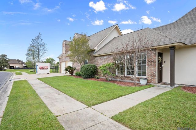 13573 Bluff Point Dr, Geismar, LA 70734