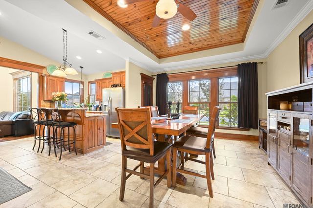 13573 Bluff Point Dr, Geismar, LA 70734