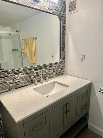 1865 79th St Causeway 11H, North Bay Village, FL 33141