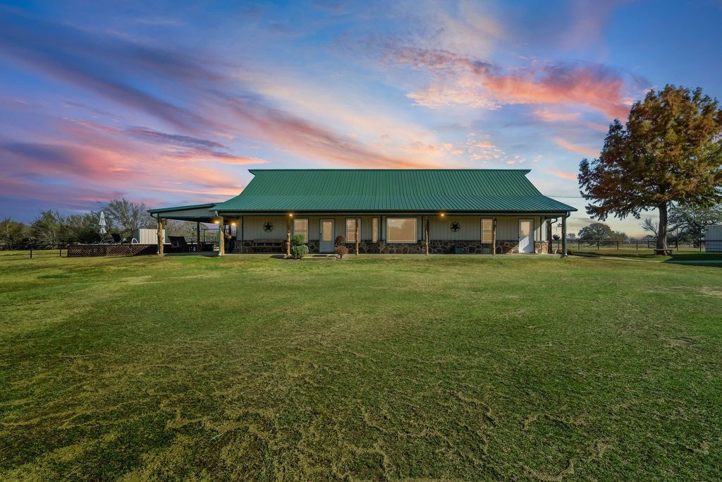 2737 FM 514, Point, TX 75472