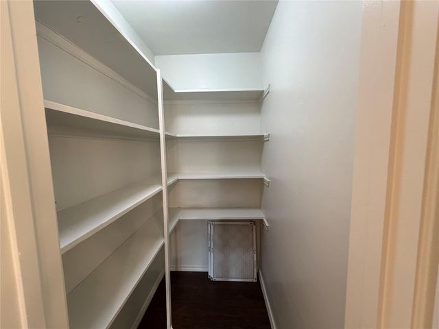 9215 Loren Lane, Houston, TX 77040