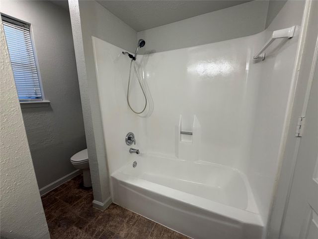 9215 Loren Lane, Houston, TX 77040