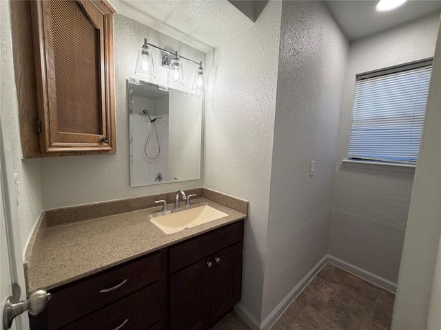 9215 Loren Lane, Houston, TX 77040