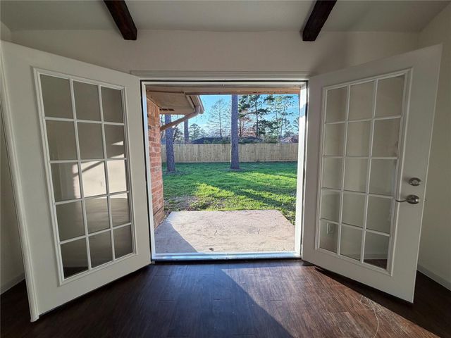 9215 Loren Lane, Houston, TX 77040