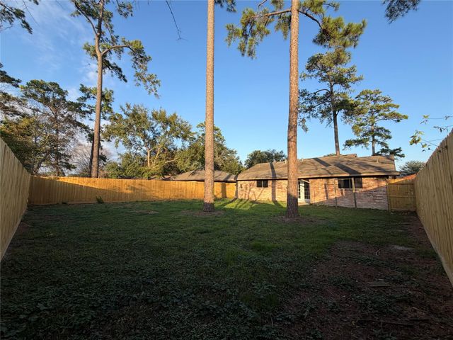 9215 Loren Lane, Houston, TX 77040