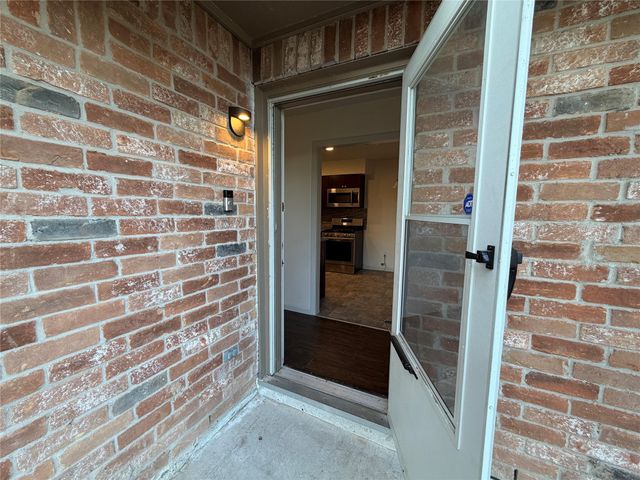 9215 Loren Lane, Houston, TX 77040