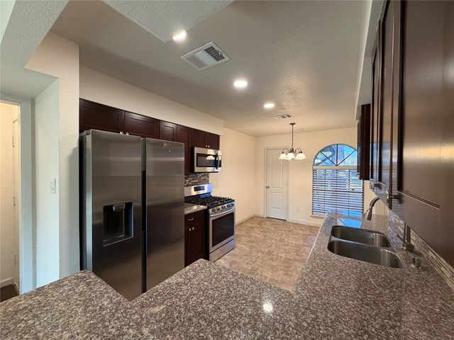 9215 Loren Lane, Houston, TX 77040