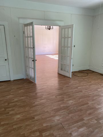 400 Waterloo St, Lawrenceburg, TN 38464