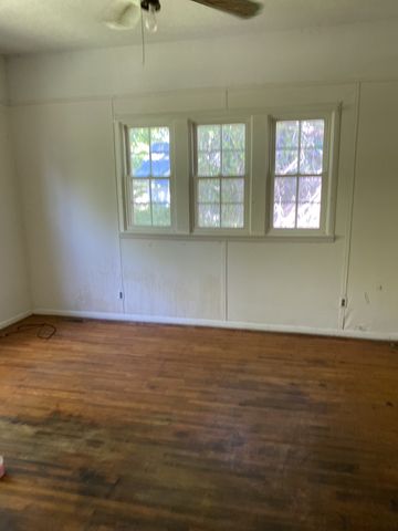 400 Waterloo St, Lawrenceburg, TN 38464
