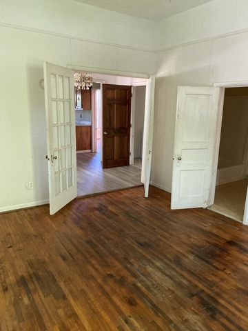 400 Waterloo St, Lawrenceburg, TN 38464