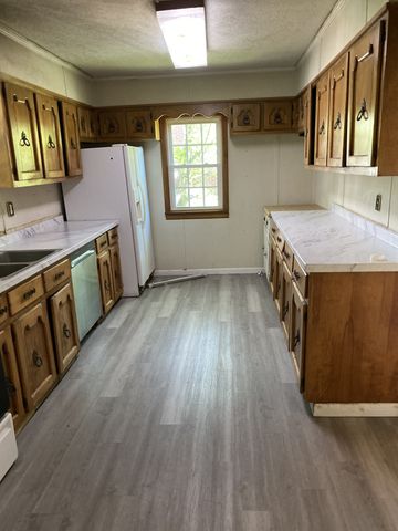 400 Waterloo St, Lawrenceburg, TN 38464