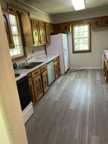 400 Waterloo St, Lawrenceburg, TN 38464