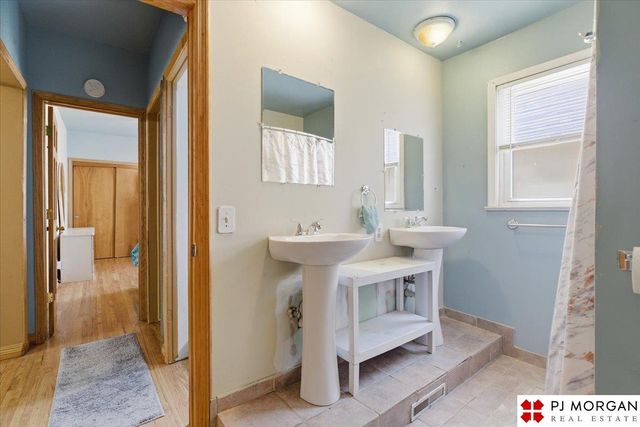 5603 S 20th Street, Omaha, NE 68107
