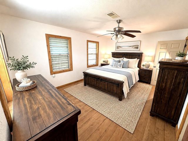 4439 9th Street, Bacliff, TX 77518