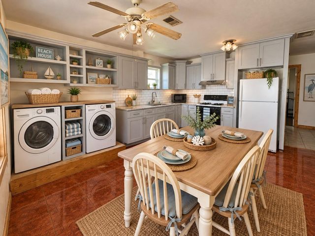 4439 9th Street, Bacliff, TX 77518