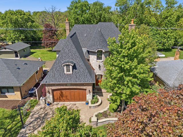 718 S Fairview Avenue, Elmhurst, IL 60126