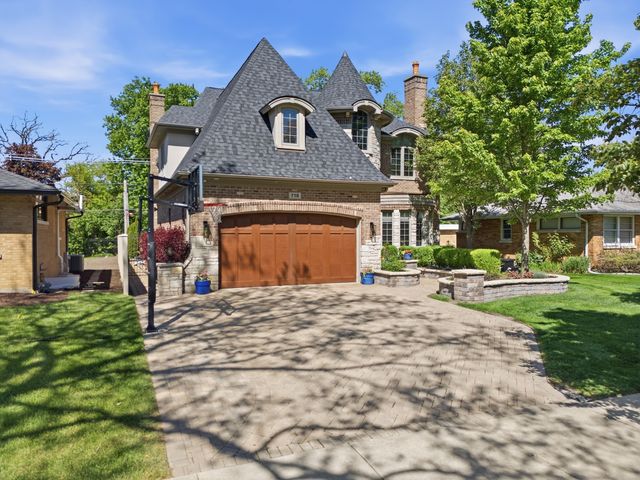 718 S Fairview Avenue, Elmhurst, IL 60126