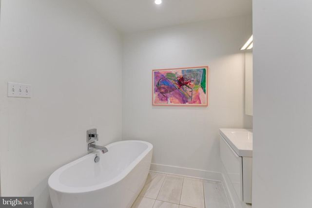 1910 FLEET ST, Baltimore, MD 21231