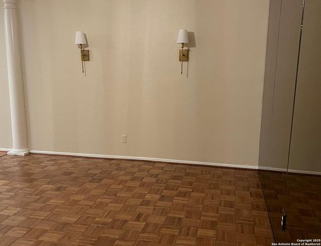 8033 N New Braunfels Ave Apt 400E, San Antonio, TX 78209