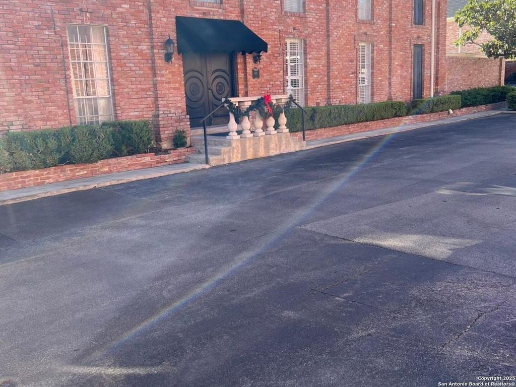 8033 N New Braunfels Ave Apt 400E, San Antonio, TX 78209