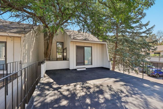 5815 Lake Curve Lane, Brooklyn Center, MN 55429
