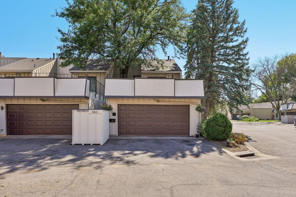 5815 Lake Curve Lane, Brooklyn Center, MN 55429 — photo 3