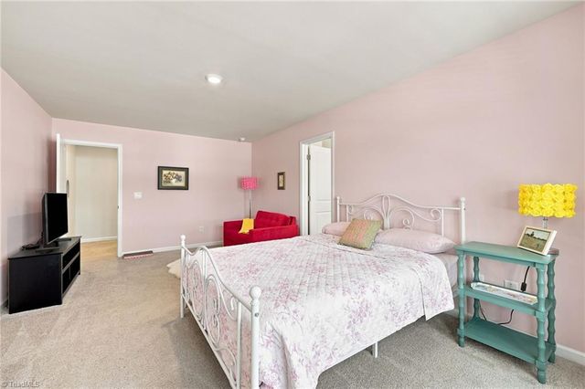 1262 Evelynnview Lane, Kernersville, NC 27284